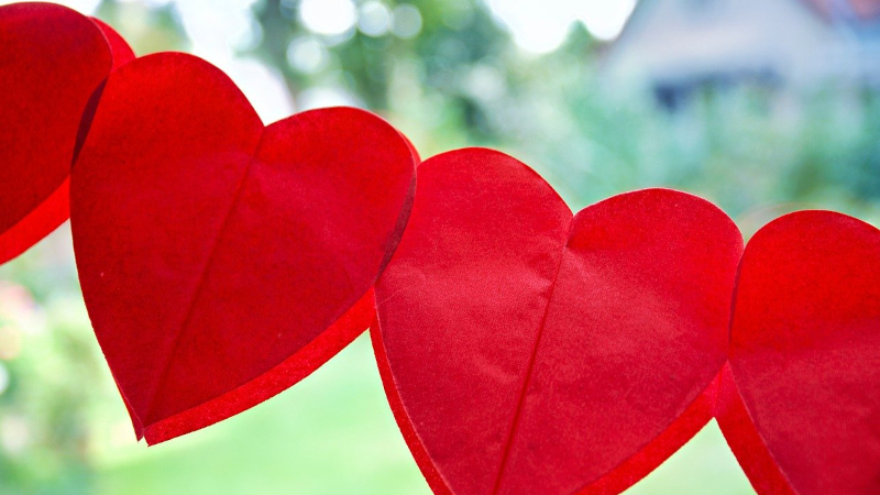 GRAŽIAUSIOS DAINOS APIE MEILĘ