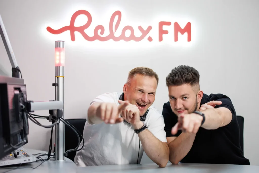 Relax FM baneris